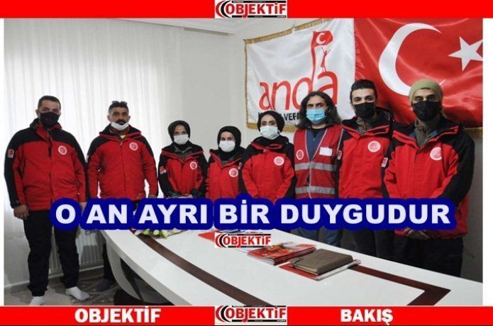 Arama kurtarma ekibi duygulandırdı