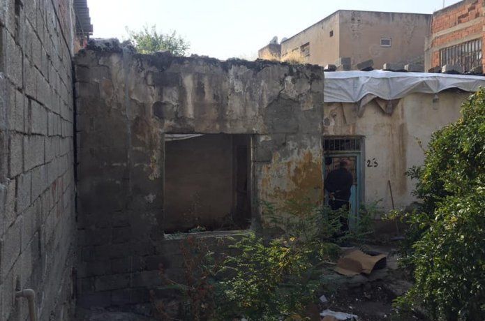 Harabe evde yaşam mücadelesi