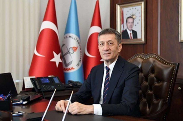 Bakan Selçuk'tan ara tatil mesajı