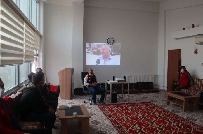 AFAD'tan gençlere "Afet Bilinci ve Farkındalık" eğitimi