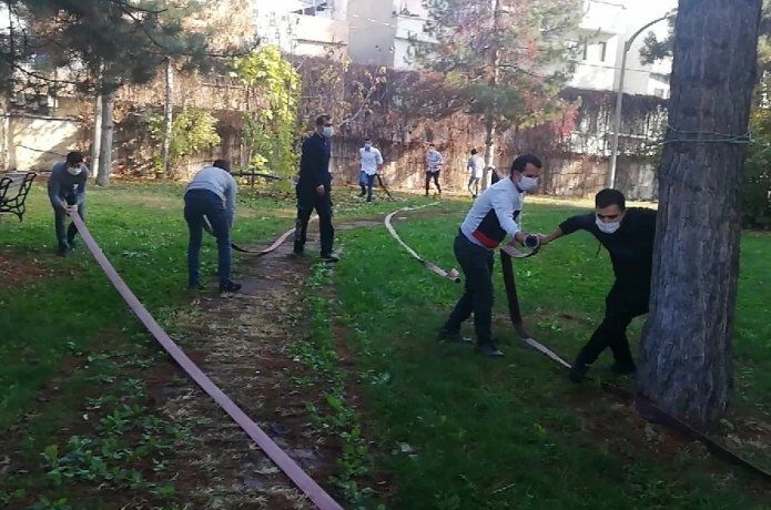 Yeni itfaiye erlerine eğitim veriliyor