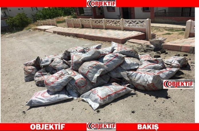 Batman'da yardım kömürü dağtılıyor