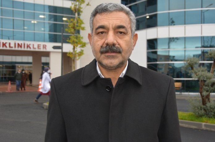 Davut Şahin yeni yapılan hastanede incelemelerde bulundu