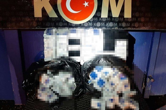 Durdurulan araçlarda kaçak sigara ele geçirildi