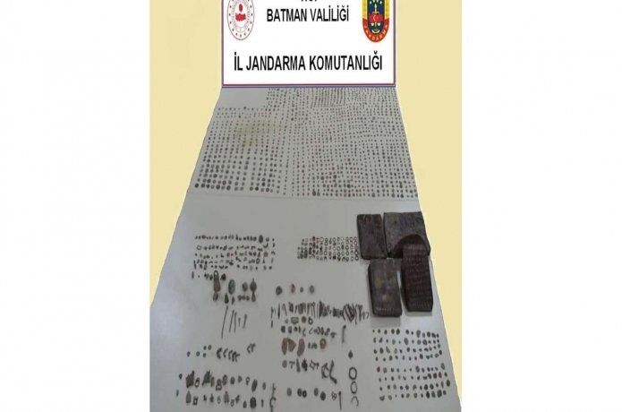 Çanta içerisinde tarihi eserler ele geçirildi
