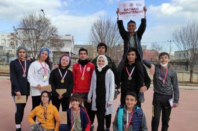 10 madalya ile döndüler