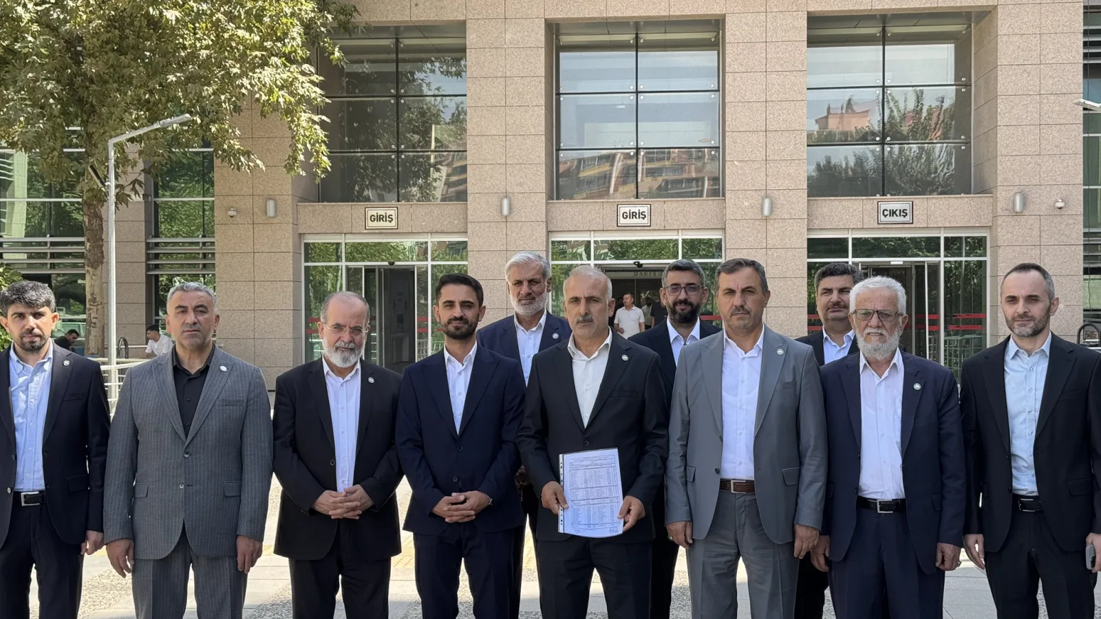 HÜDA PAR Batman İl Başkanı Doğru Mazbatasını Aldı