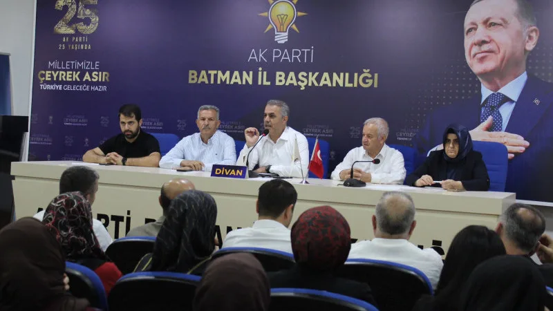 AK PARTİ'DE ZİYARET TRAFİĞİ